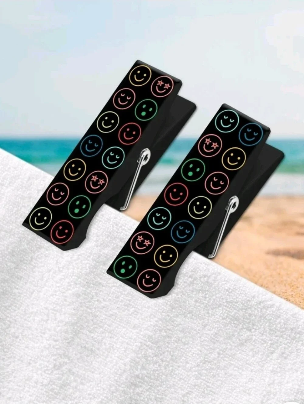 Beach & Pool Towel Clips. T24